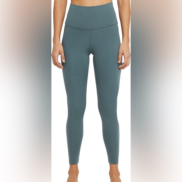 Nike Womens Yoga 7/8 Length Leggings - Picture 3 of 3